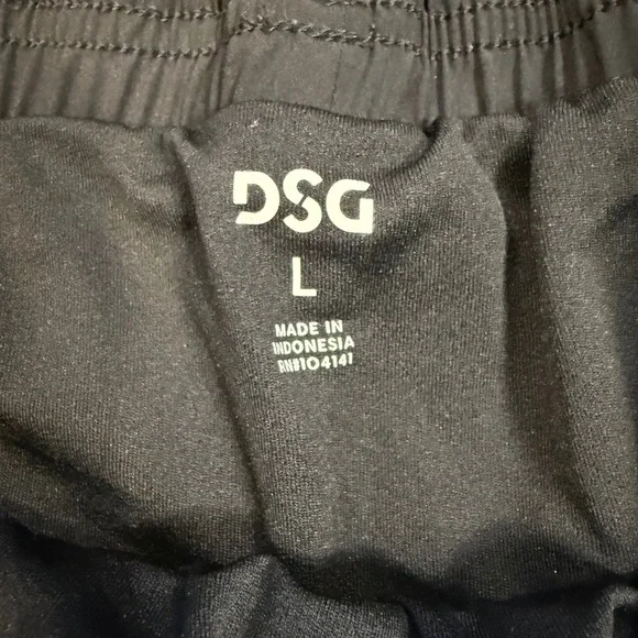 DSG Women's Athletic Shorts Black Elastic Waist L Running Workout Gym - Picture 3 of 3